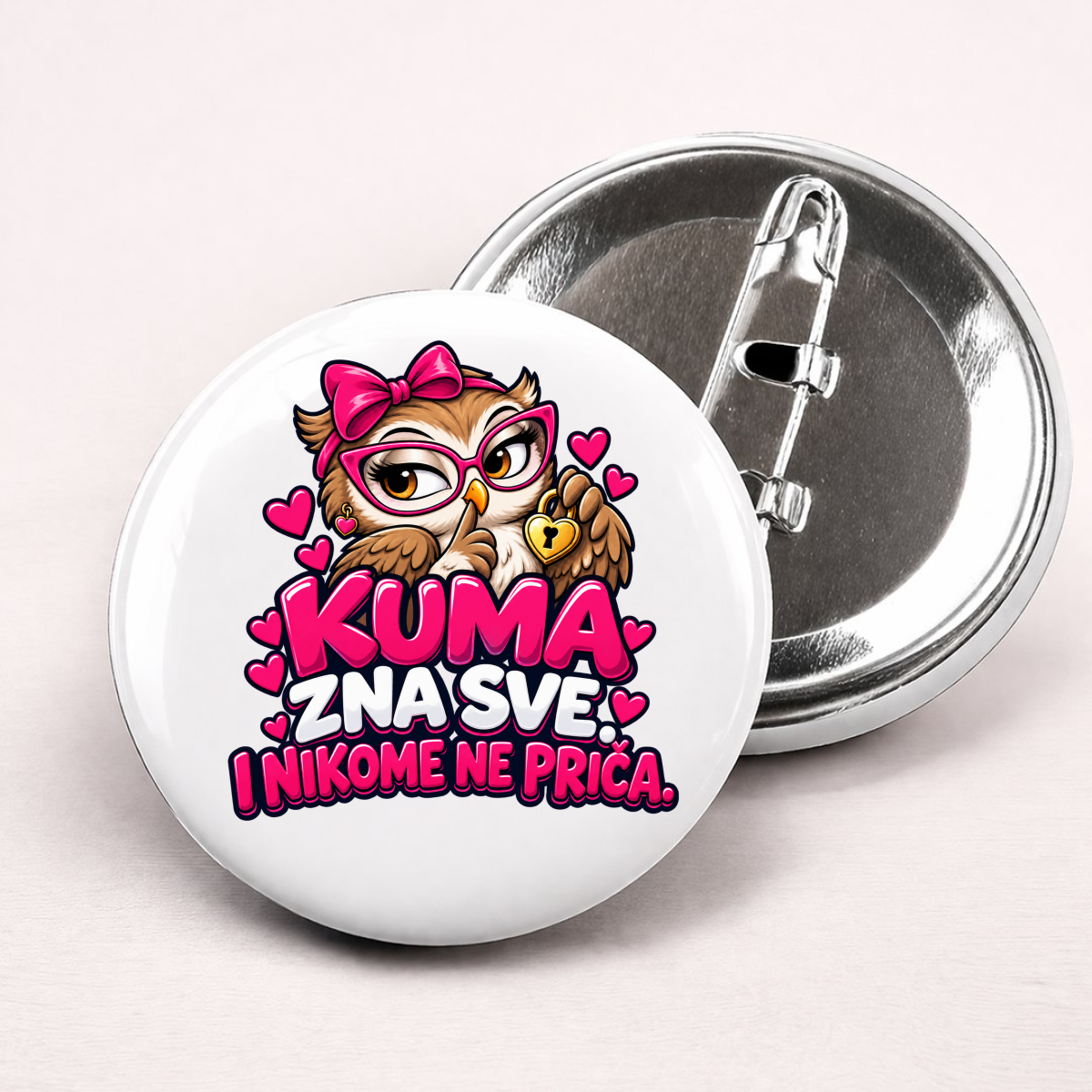 Kuma zna sve. I nikome ne priča - Bedževi – prikaz proizvoda